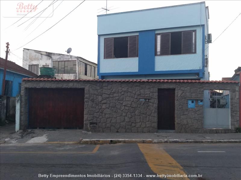 Casa a Venda no Centro em Resende