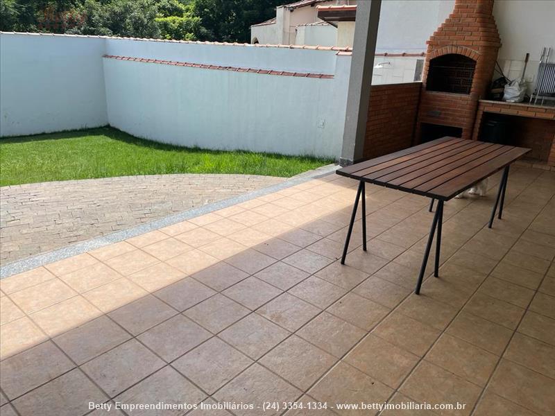 Casa a Venda no Jardim Brasília 2 em Resende