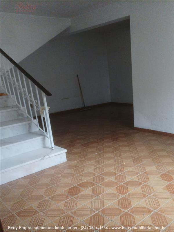 Casa para Alugar no Jardim Tropical em Resende
