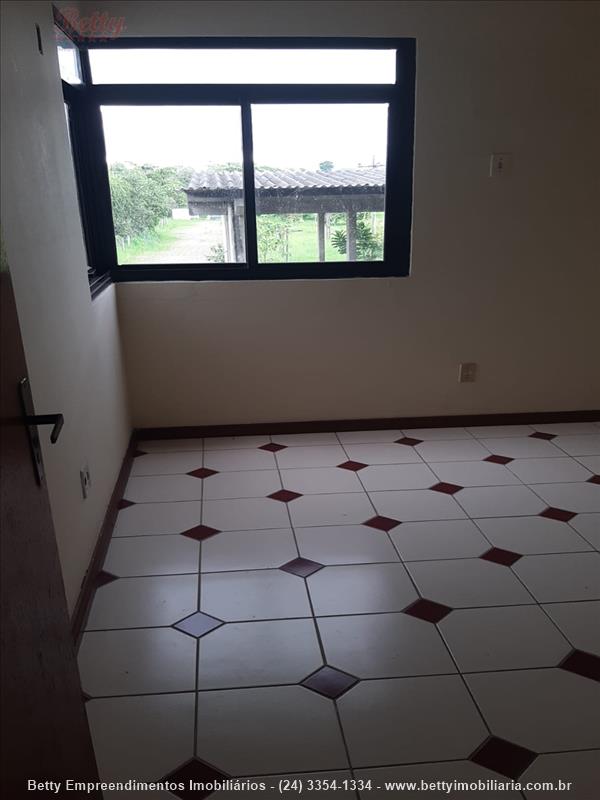 Apartamento a Venda no Comercial em Resende