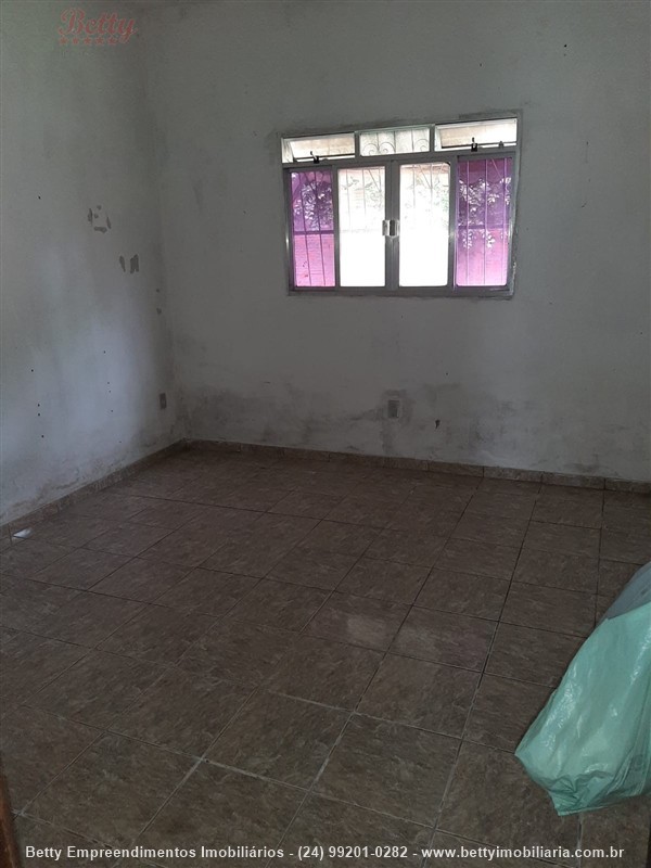 Casa a Venda no Eucaliptal em Resende
