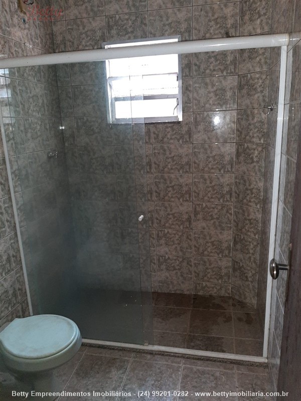 Casa a Venda no Eucaliptal em Resende