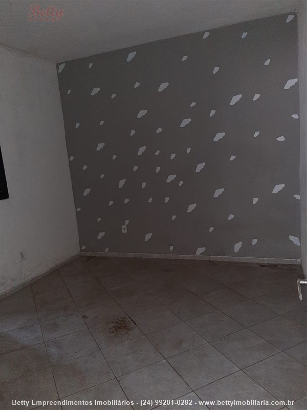 Casa a Venda no Eucaliptal em Resende